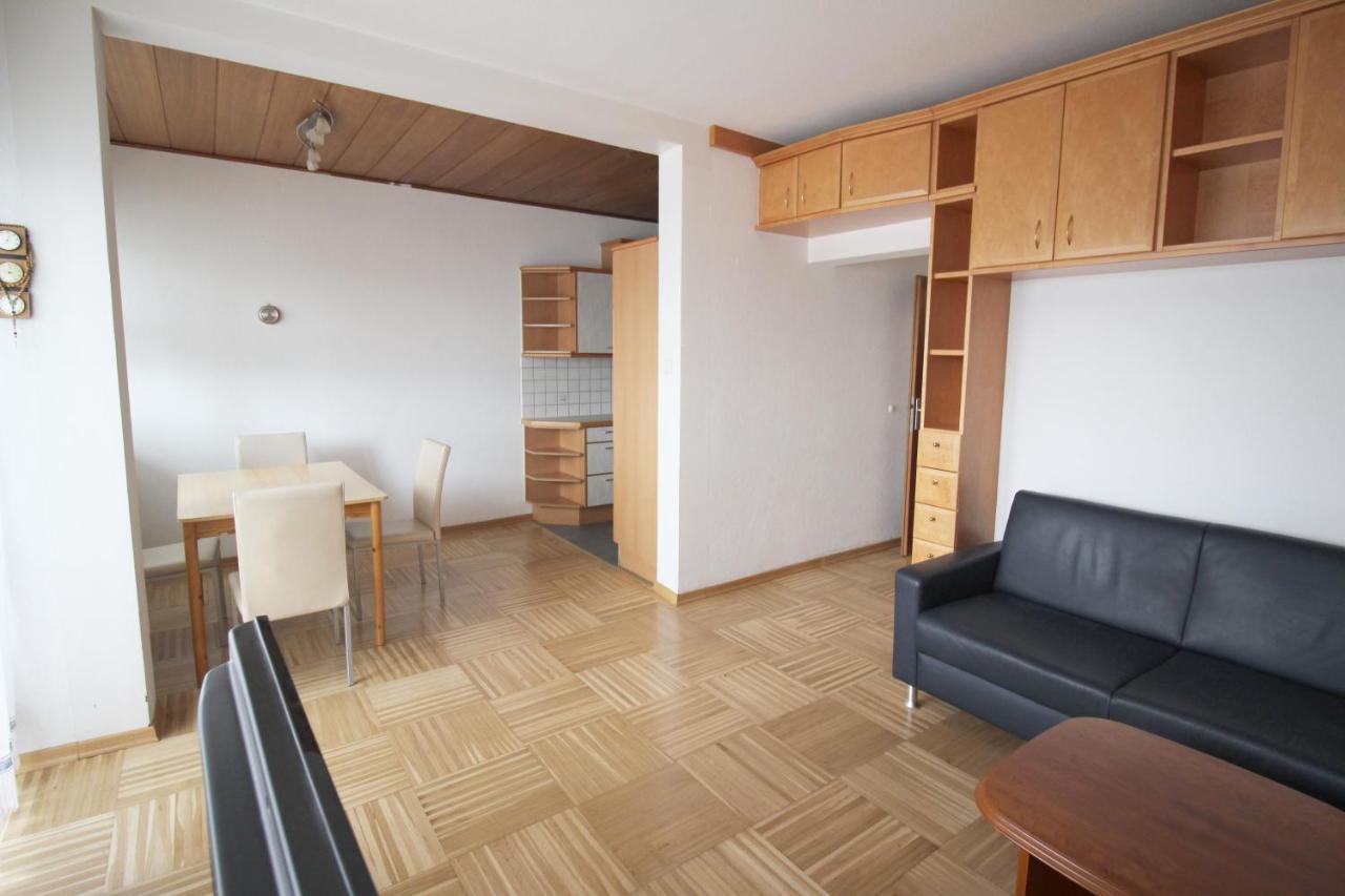 Geraeumige Ferienwohnung Im Zentrum Sankt Poelten Exterior photo
